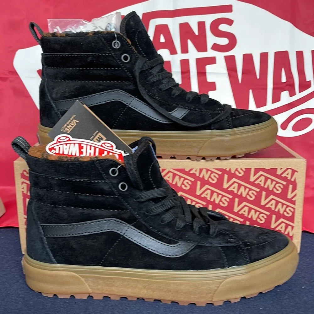 Vans Men’s Sk8-Hi Mte-1
Black/Gum
VN0A5HZYB9M
 boots - sneakers - athletic - Picture 3 of 16